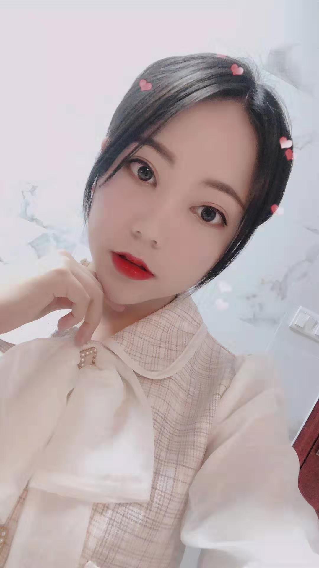 高颜值体育西苏小曼的闺蜜 第1张