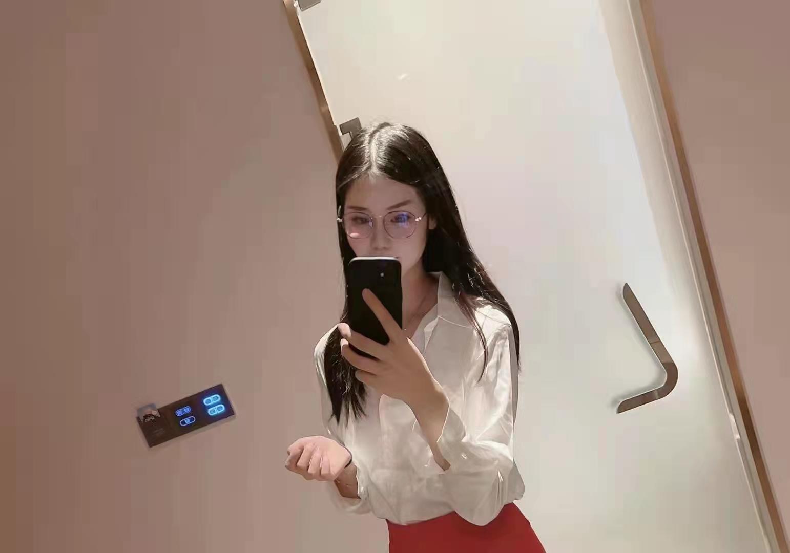 年前最后一炮私约清纯高挑老友,腿都干软了 第1张