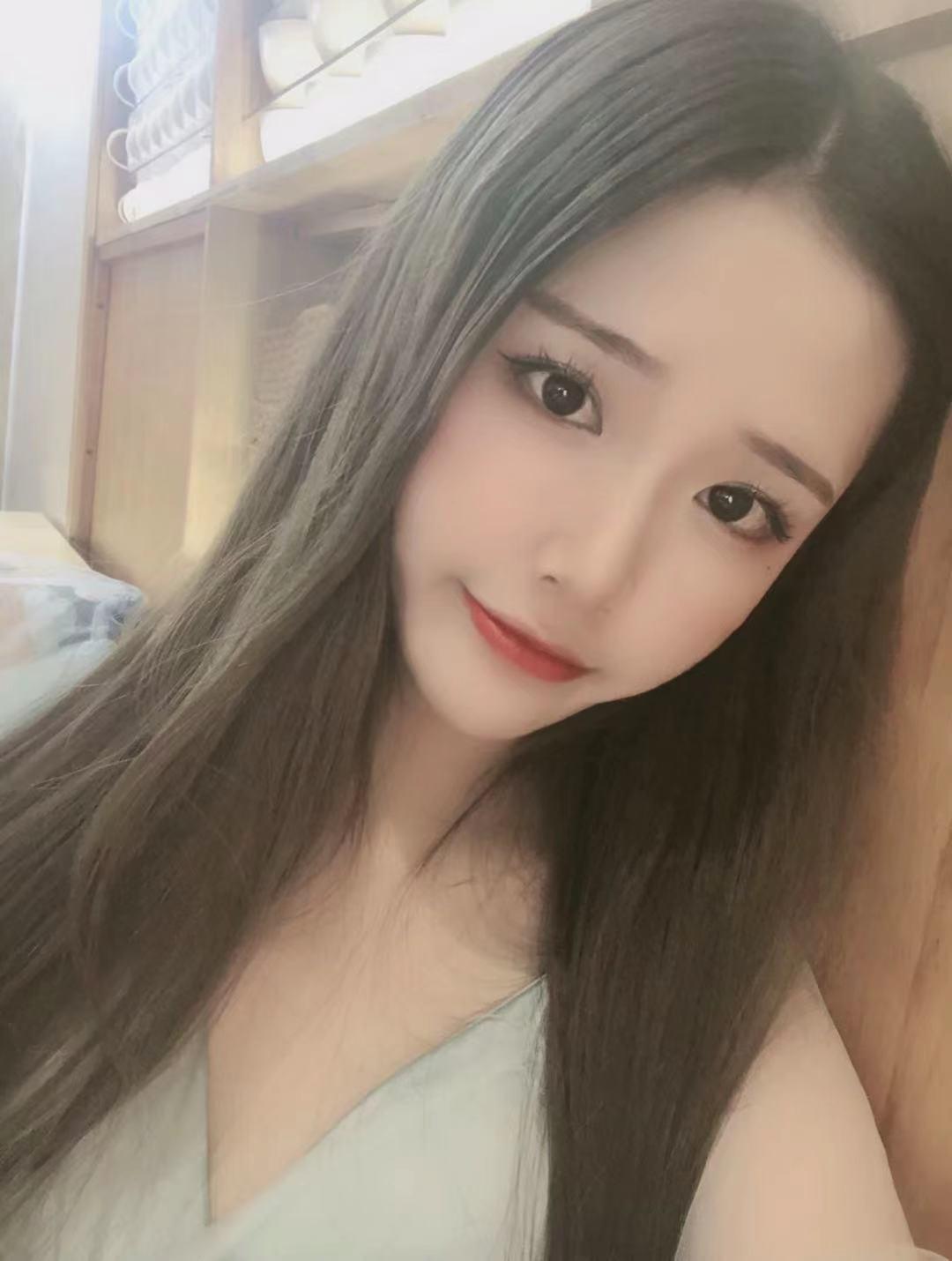 九鼎国际那边的美女小宁宁,啥姿势都可以 第2张