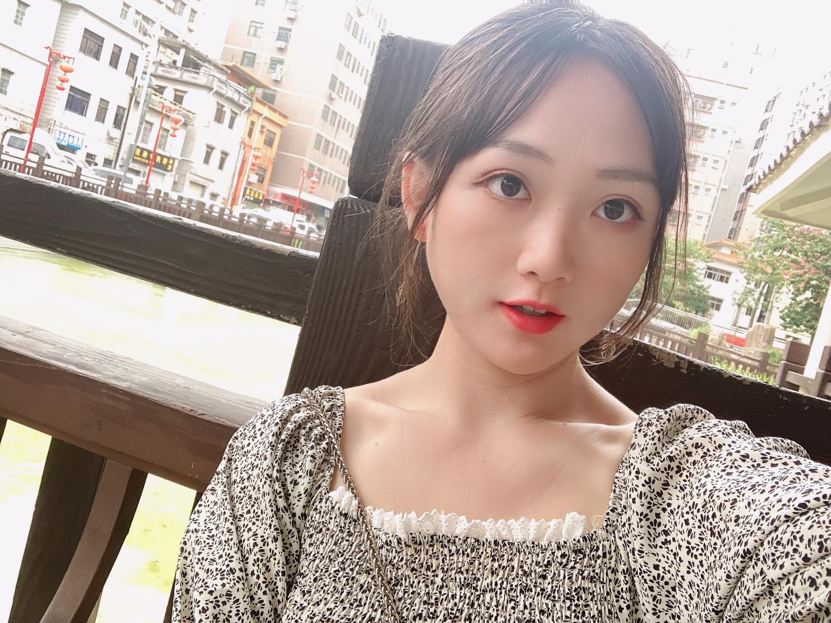 青岛小姐姐 第2张