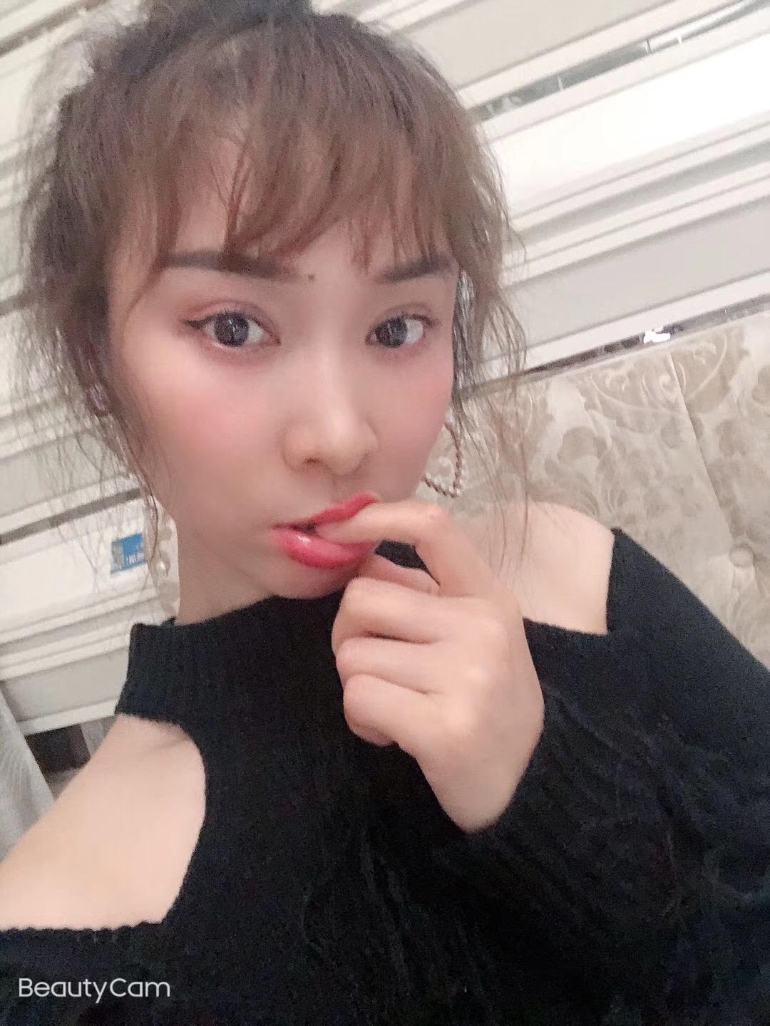 雨花区态度好的气质兼职MM可制服哟 第1张