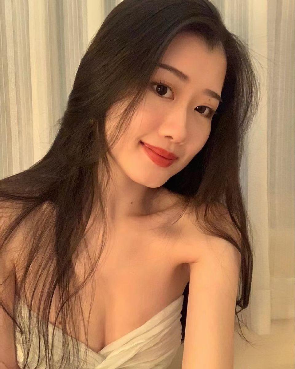 江汉区23岁粉嫩小姐姐，第二次直接把妹子干高潮了 第2张