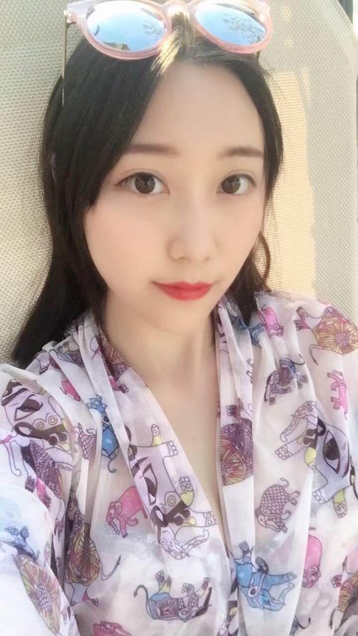 少妇兼职白雪 第2张
