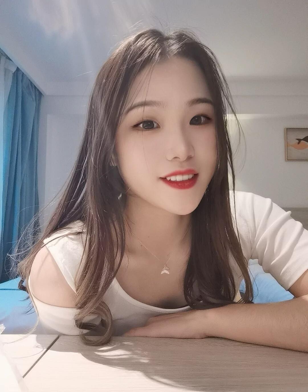 身材很棒的一个堂客 第1张