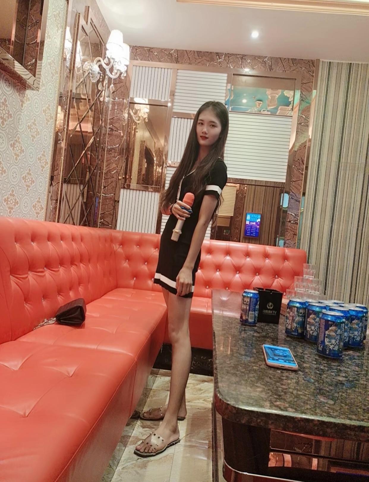 合肥包河区酒吧妹 第3张