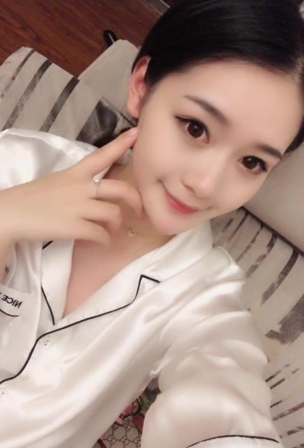 兼职颜值惊艳，身材更惊艳~女友式抚慰高能爽 第1张