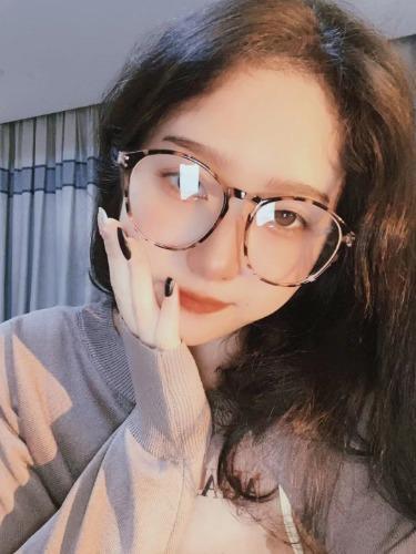 性价比不错的妹子，上面很大，很有视觉冲击力 第4张