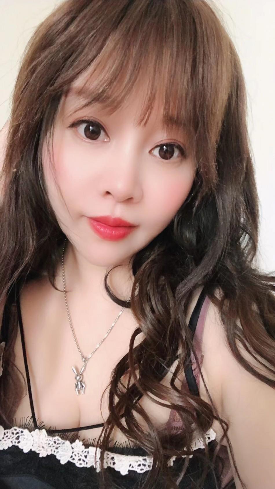 中庚财富天下御姐型美女超爽记 第1张