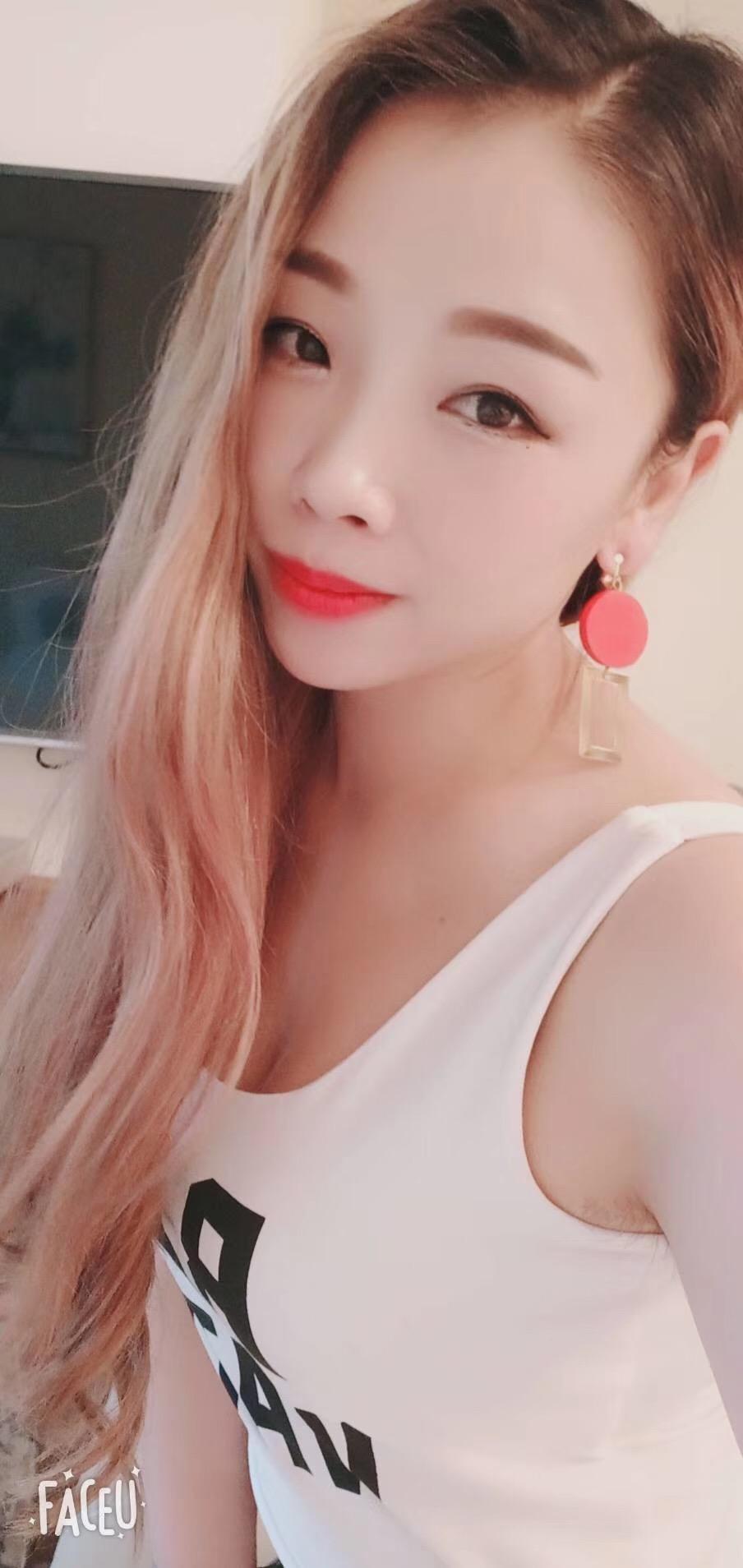 身高超过170CM小妹妹很漂亮,口技惊人可以口爆 第4张