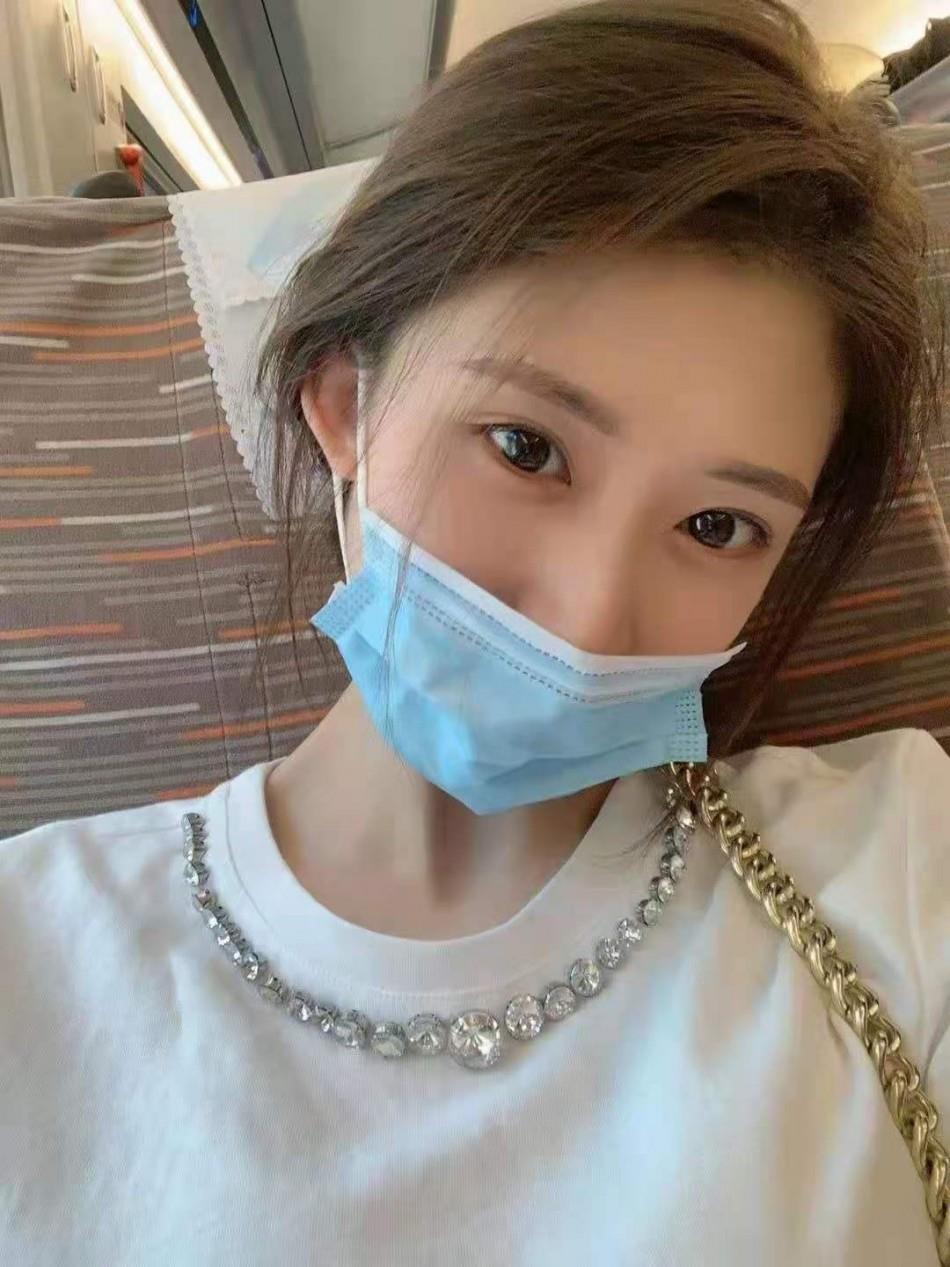 分享个压箱底的姑娘，偏良家的年轻女孩儿 第1张