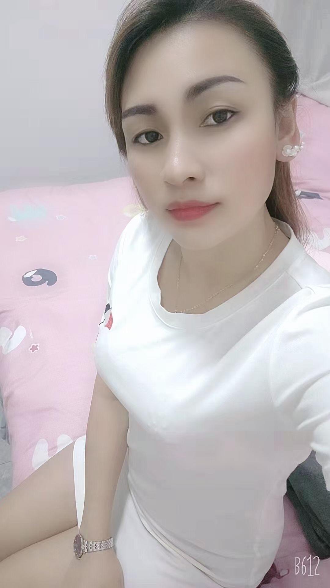 大胸妹子，珍惜眼前资源，创文时期太难找了 第2张