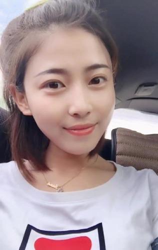 太原小店区妹子 第2张