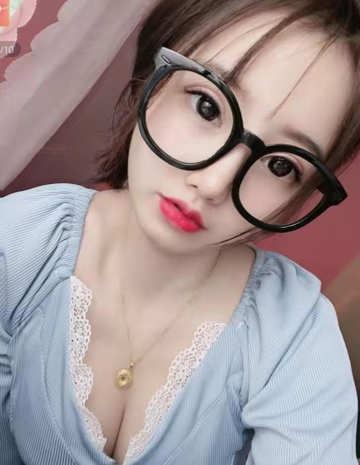 腼腆学妹婷婷 第1张