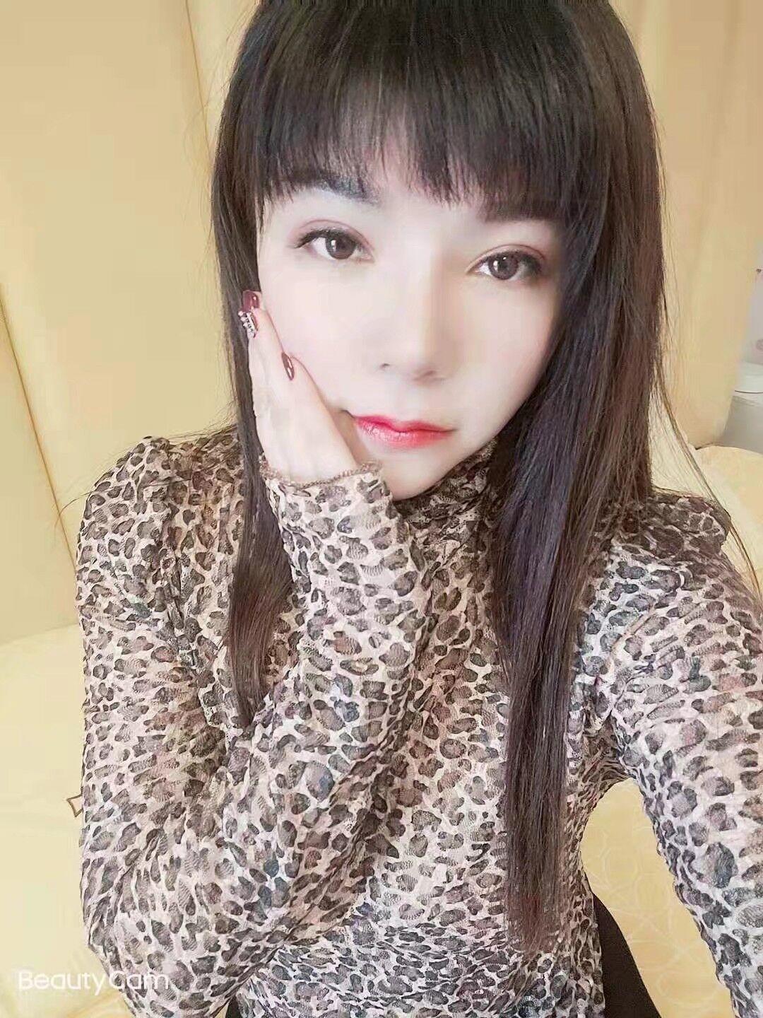 昆山西路大奶嫩妹，口技一流 第2张