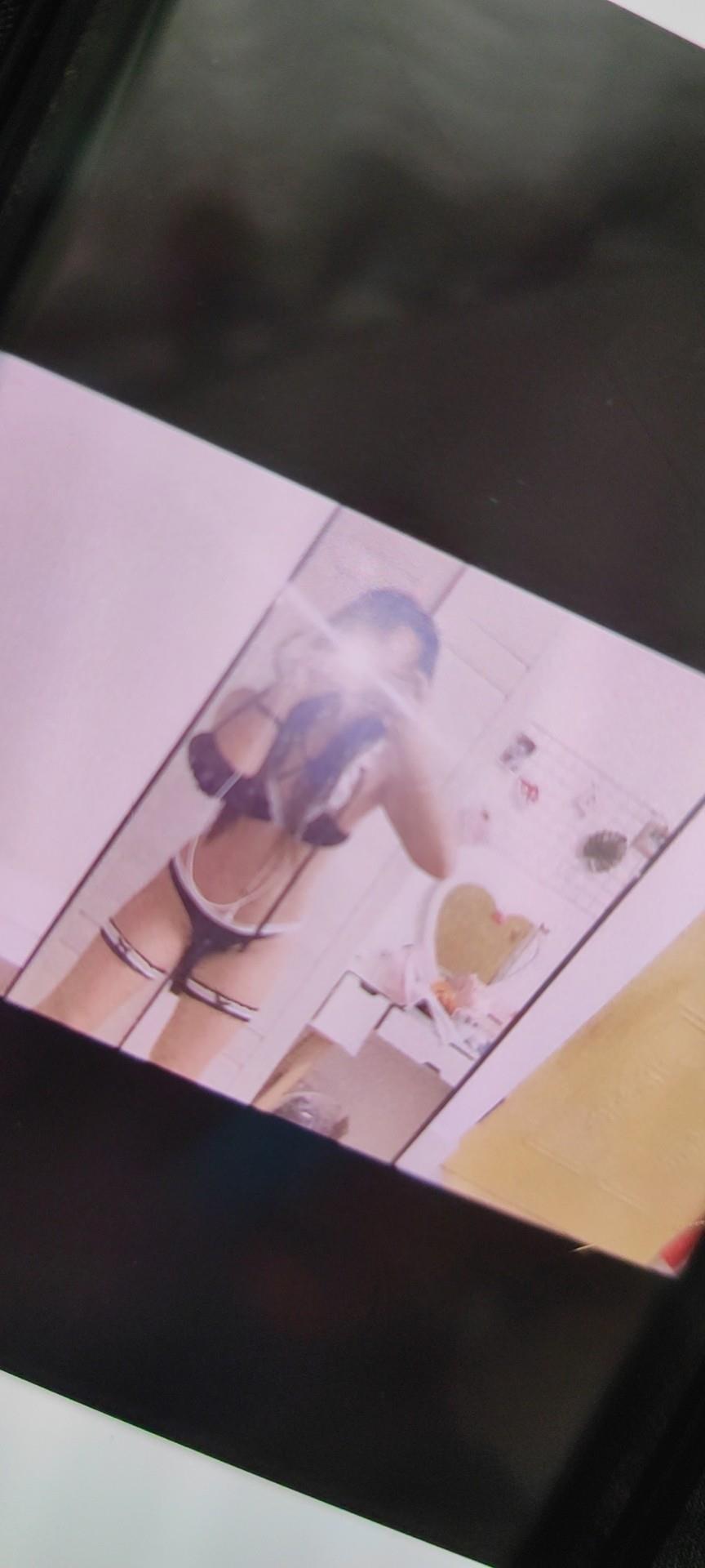 18岁嫩妹喷水记 第1张