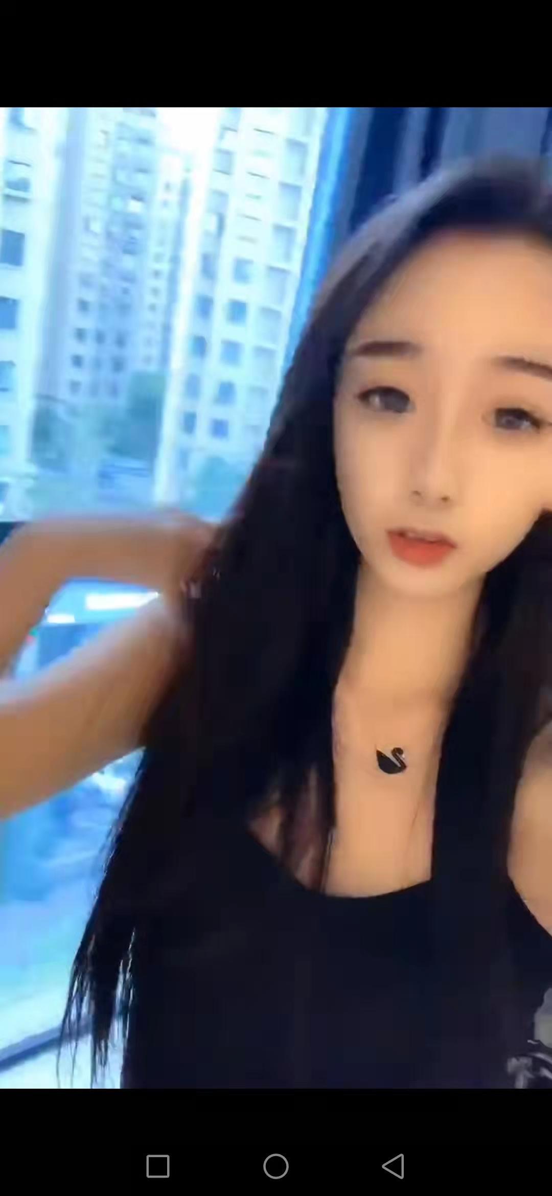 群力会足交的小姐姐 第3张