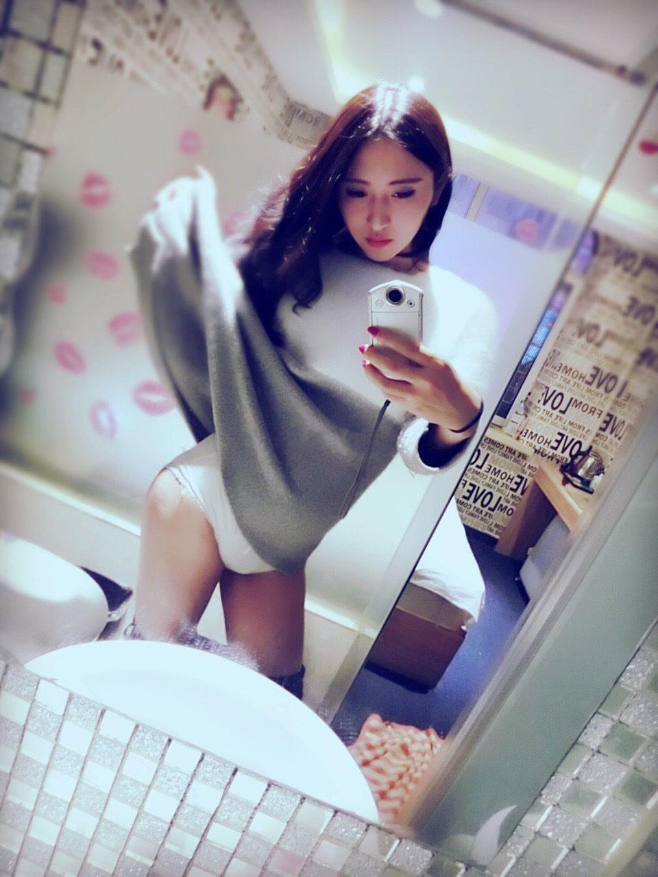 验证个兼职的小姐姐腿长皮肤白 第2张