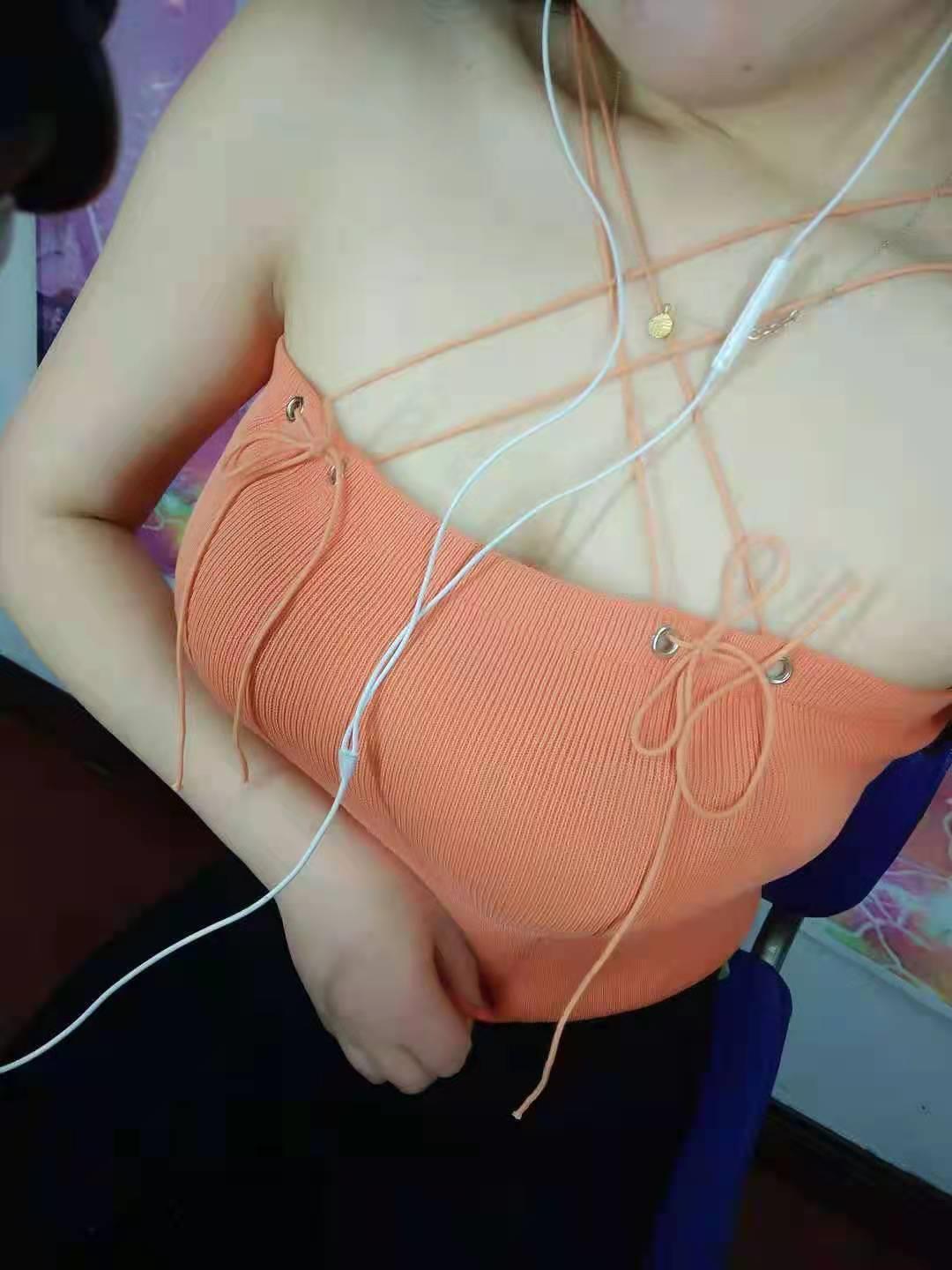 萌萌小美女爱笑大胸小可爱 第2张