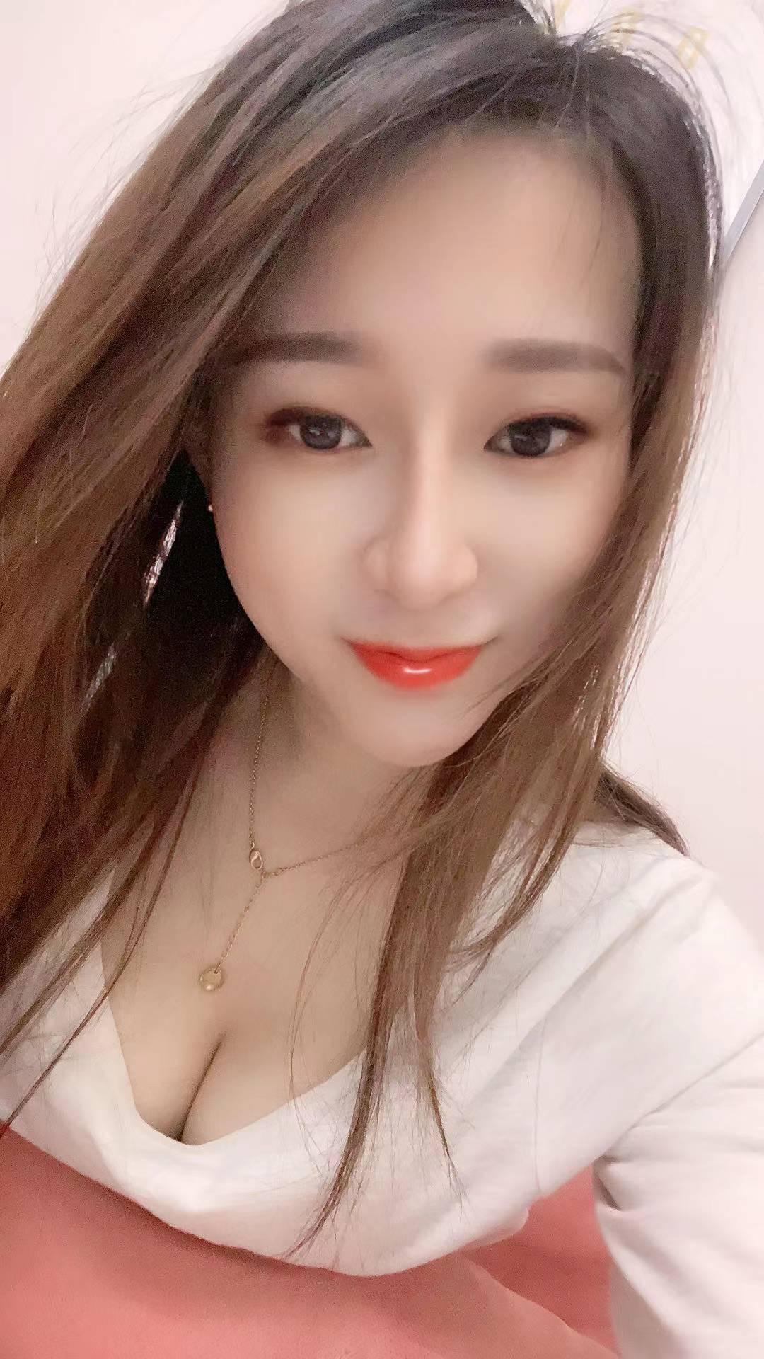 北郊凤城五路，很不错的妹子，漂亮有耐心，很温柔很骚 第2张