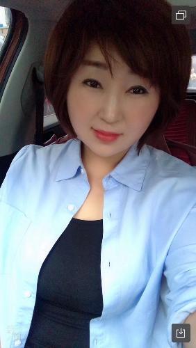 验证大胸董老师，亲身体验 第1张