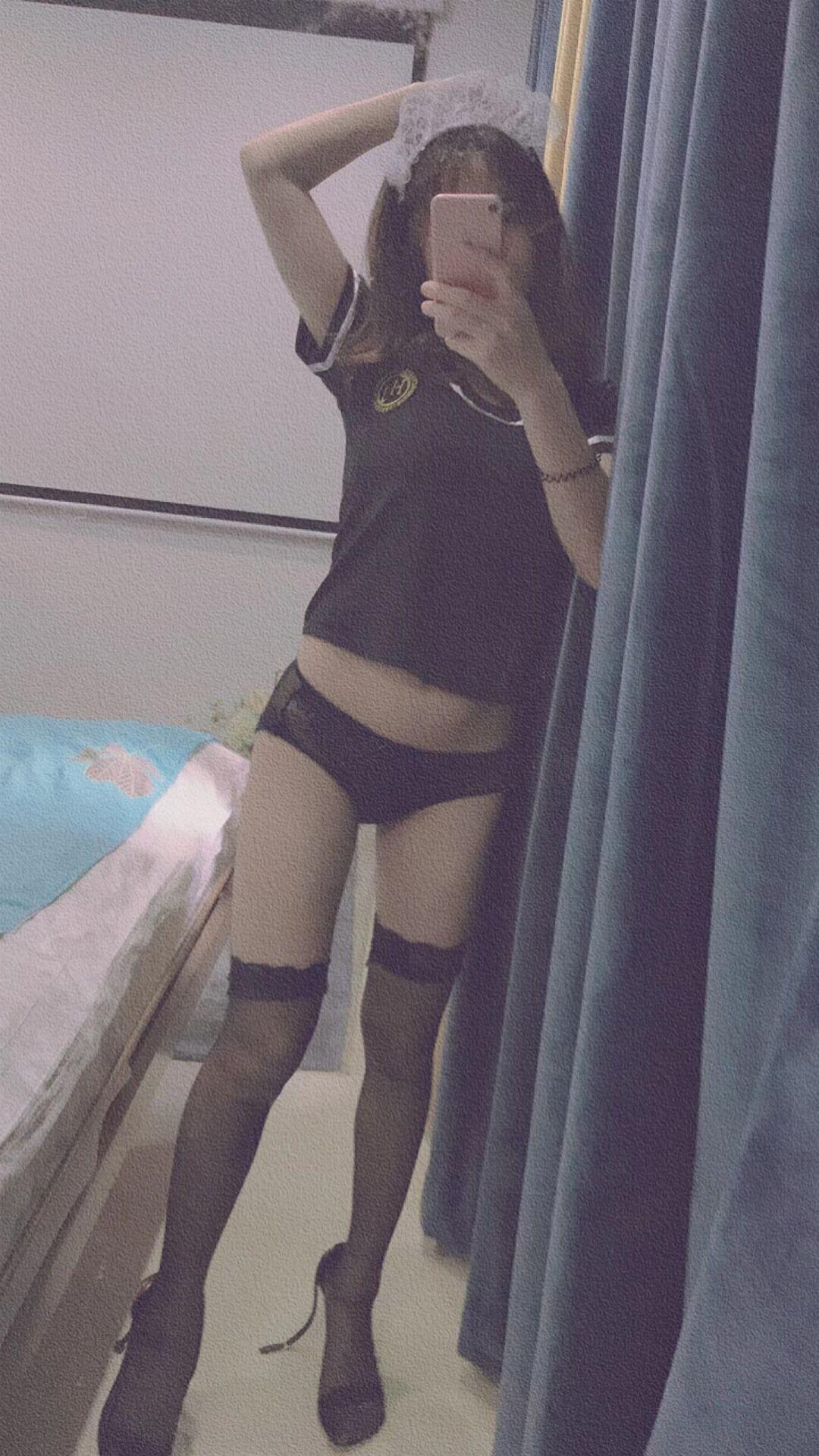 海淀奶霸鸣凤,肤白奶大腿长,性感和温柔兼有 第2张