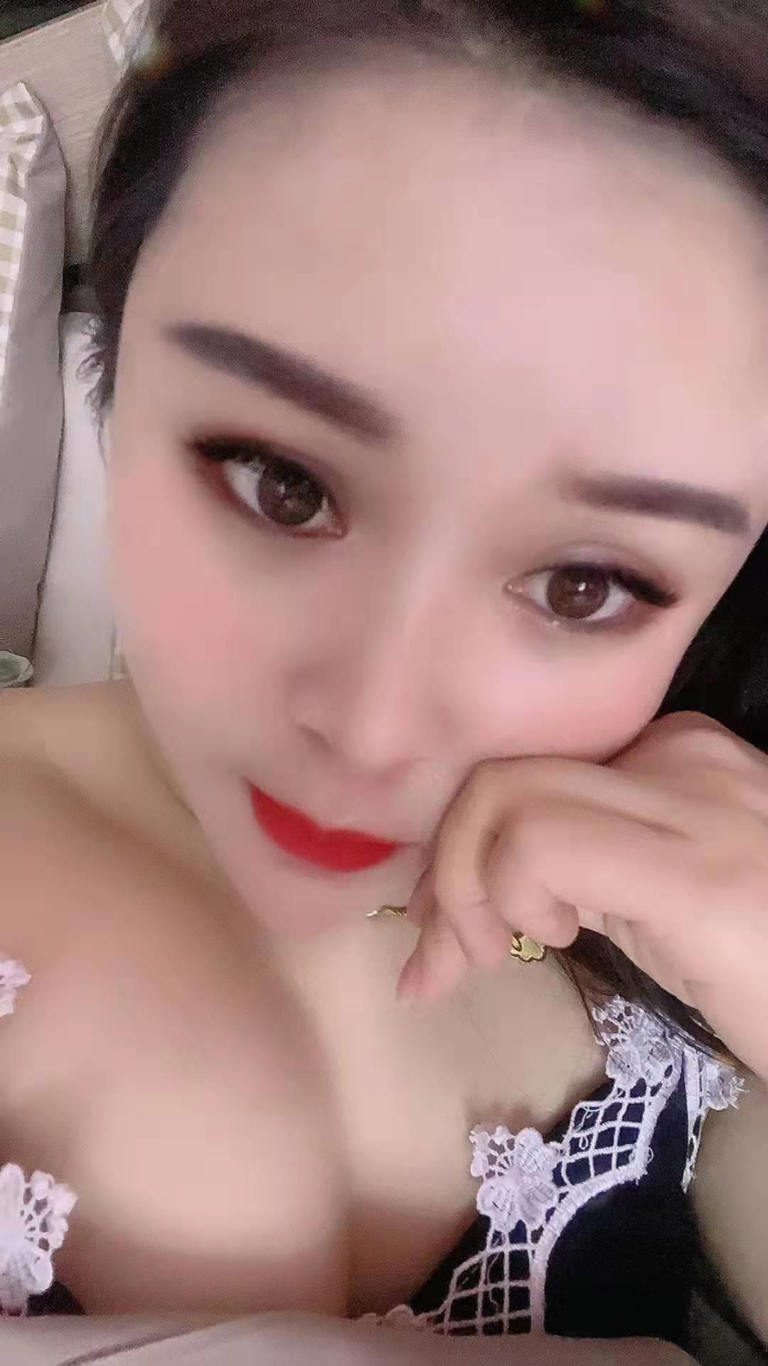 丰台区性感美乳妹子哦，水多活好，穿上黑丝真美 第1张