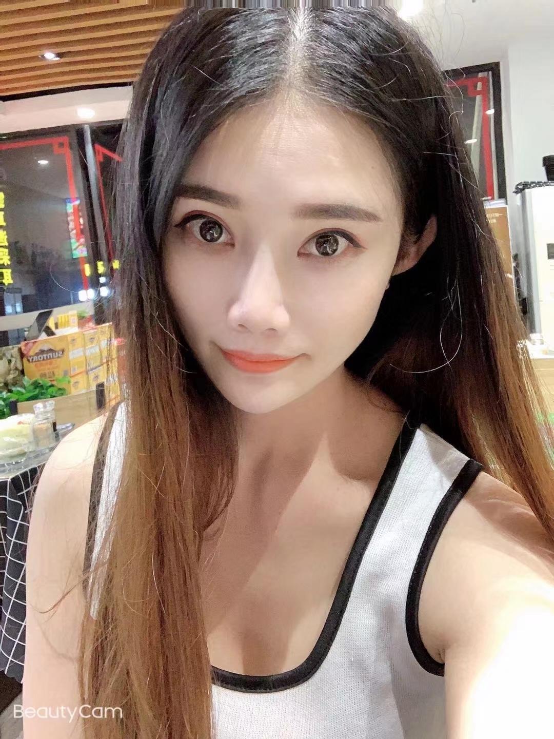 爱上A4腰女神 第1张