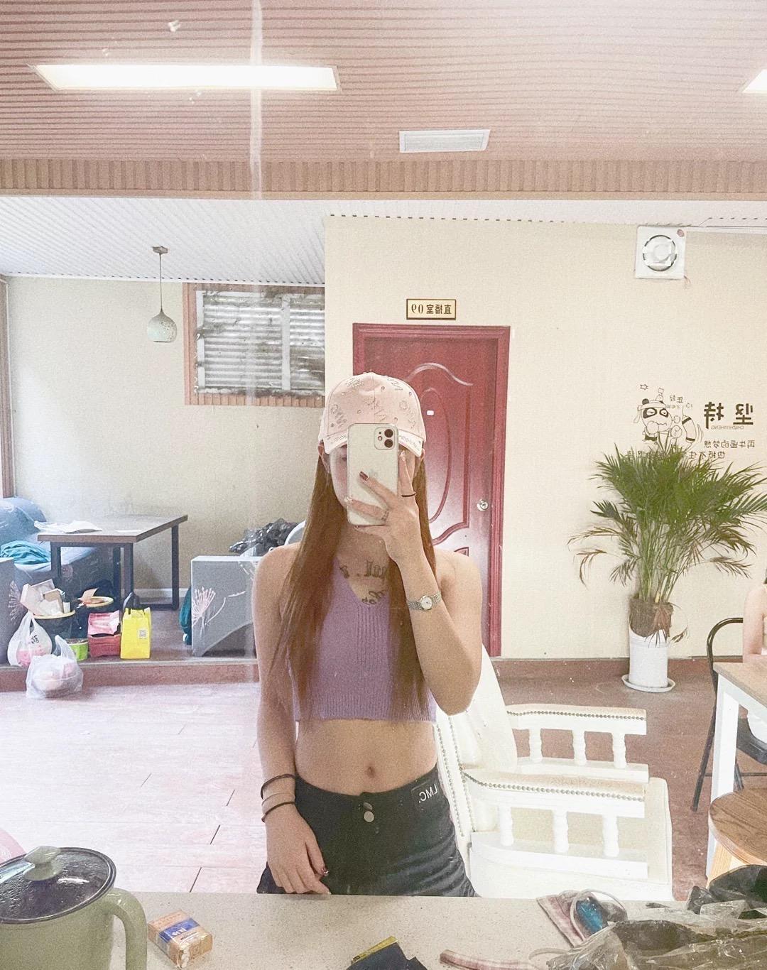 乖巧又风骚的小妹子 第2张