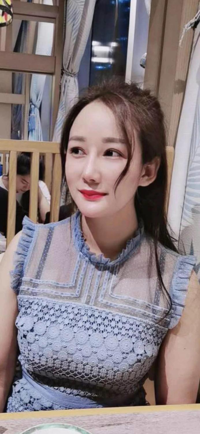 罗湖美少妇，颜值是真的高 第2张