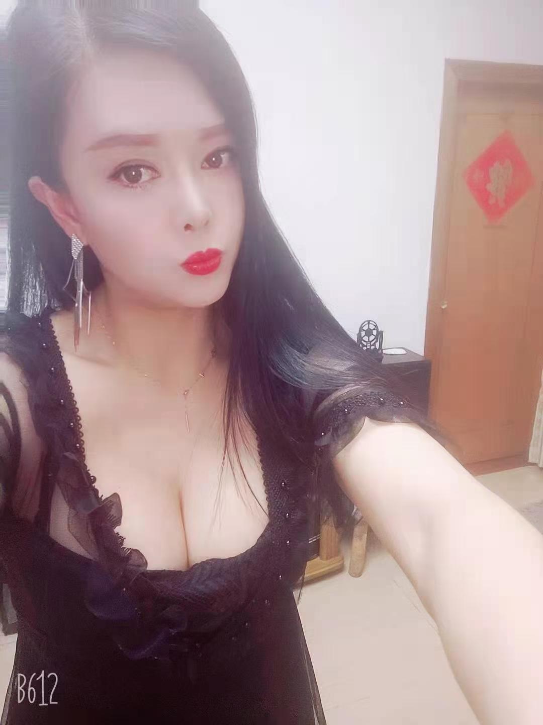 天河车陂胸大的少妇，服务不马虎 第1张