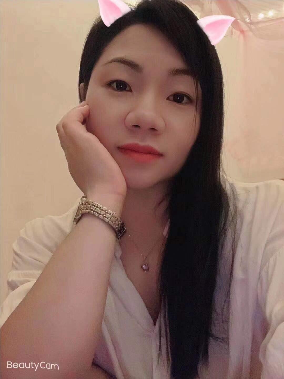番禺洛溪地铁站附近妹子 第2张