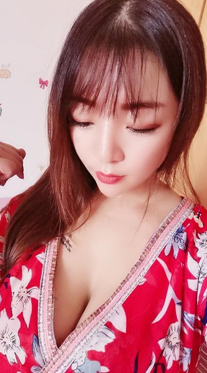 芝罘区大胸妹 第2张