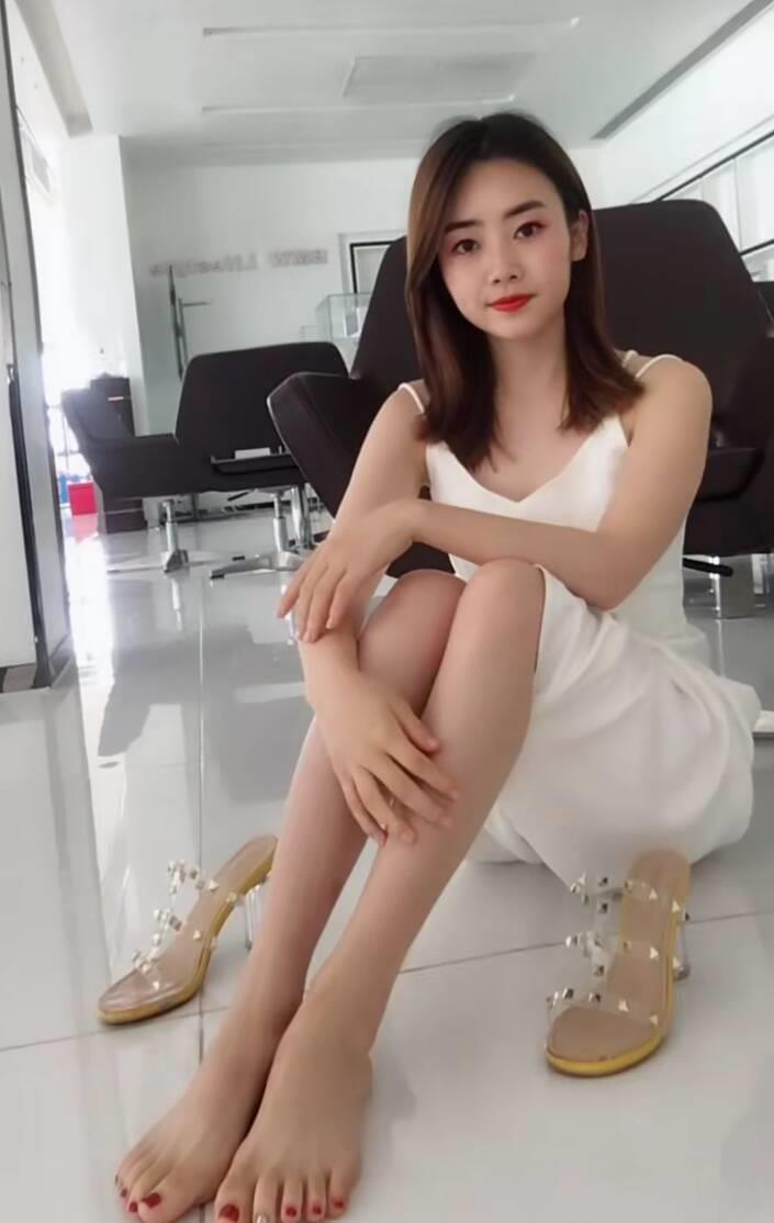 夜寻鹰城娇嫩美女 第1张