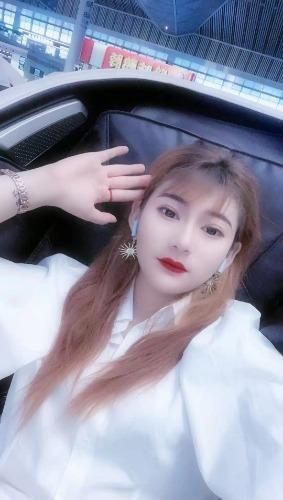 说是会潮吹的小姐姐 第1张