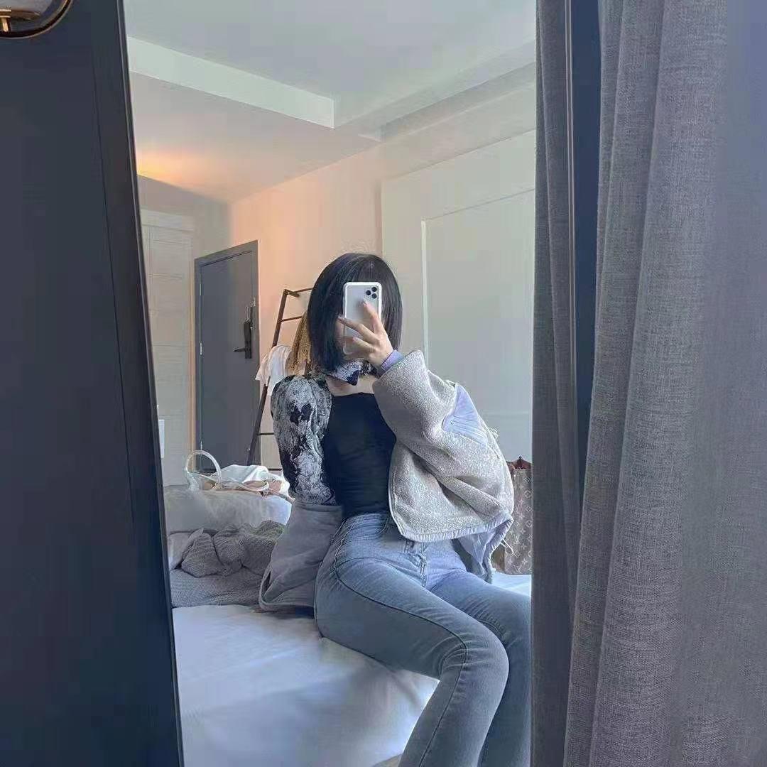 不吹不黑草房妹子（真真） 第1张
