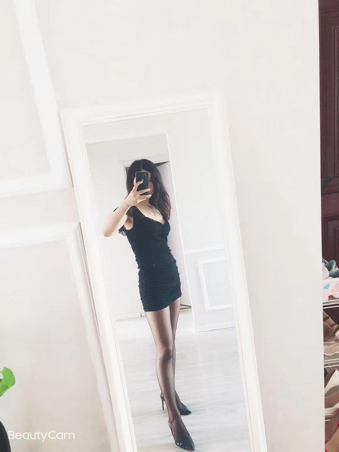 验证楼上大哥发的木樨园丝袜美腿佳佳 第2张