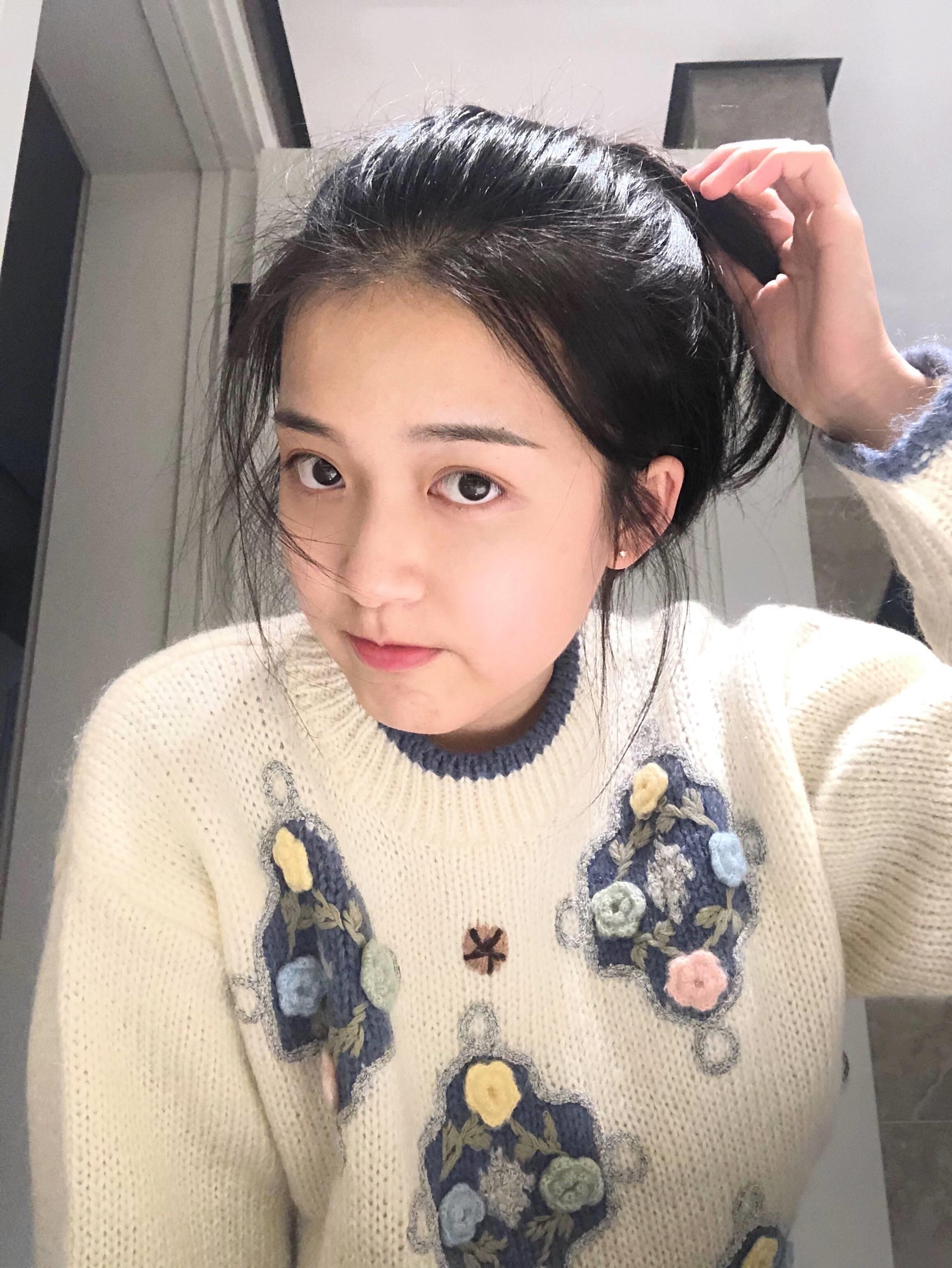 推荐一个自聊自做的妹妹 第1张