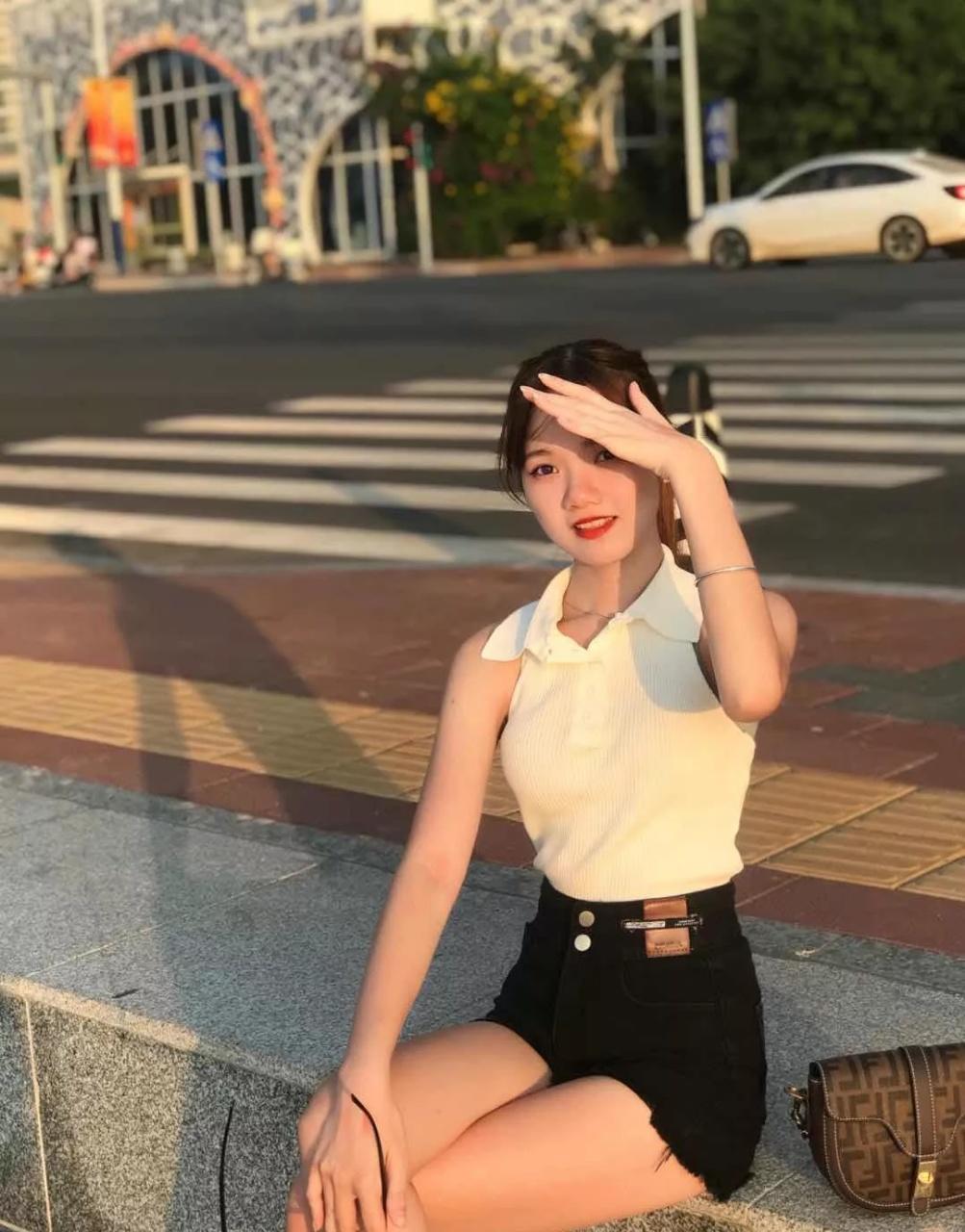 坂田小依依，爱干净，性格活泼，屁股翘 第2张