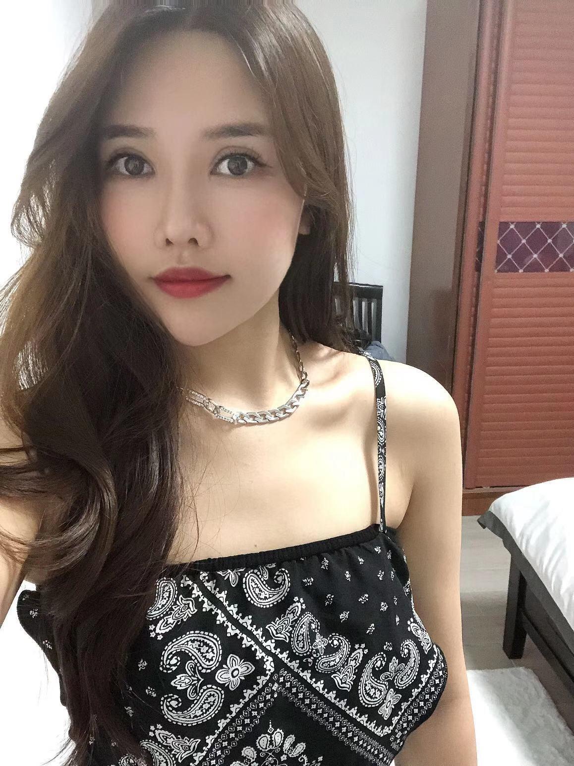 广东妹子白梨，饥渴的吹箫，好有激情的骚 第2张