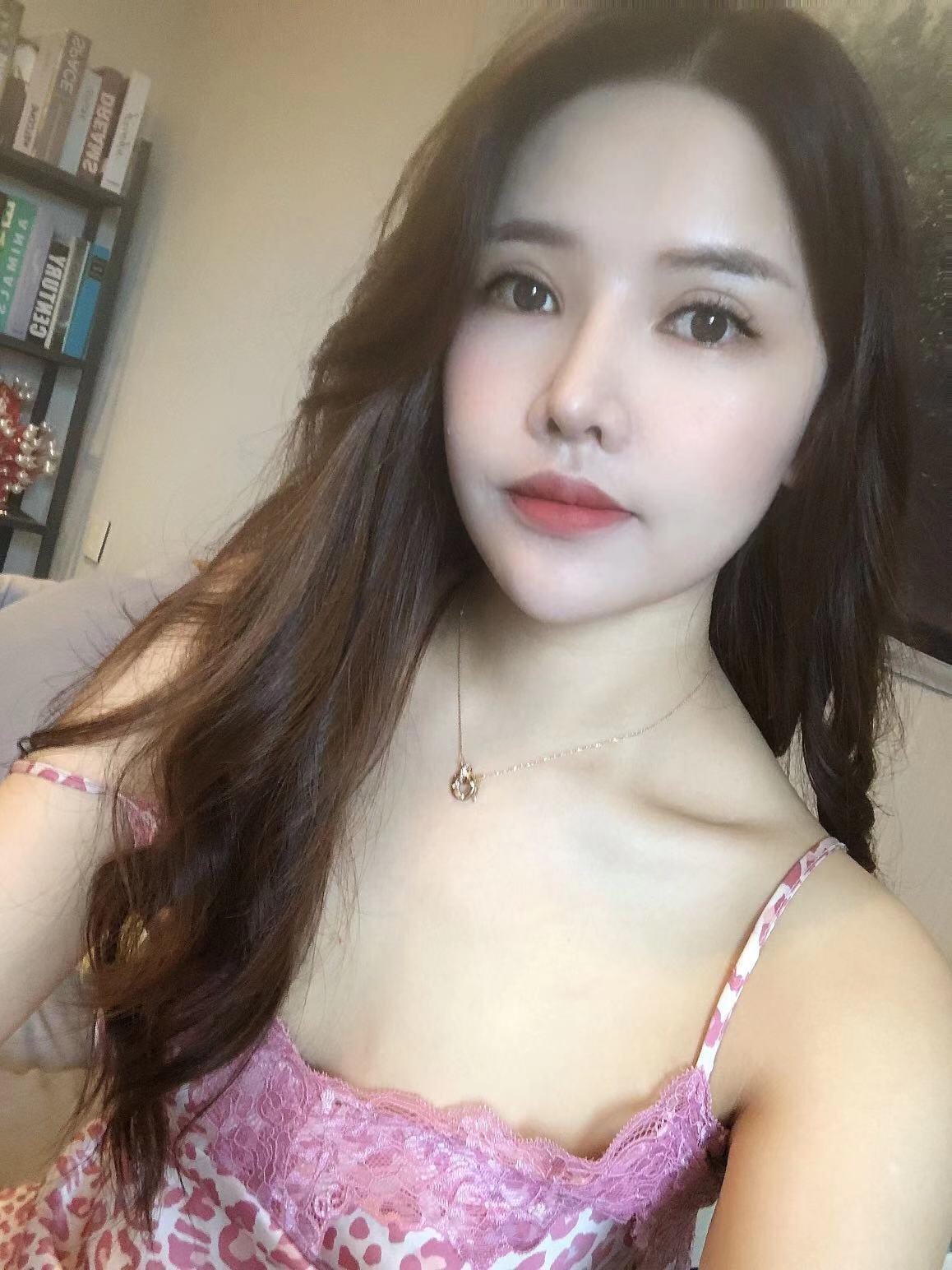 广东妹子白梨，饥渴的吹箫，好有激情的骚 第3张