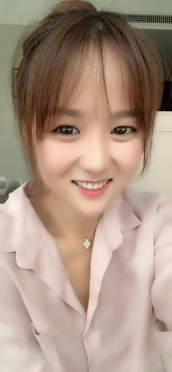 体验云城的乖乖女小彩，气质不错，小清新 第2张