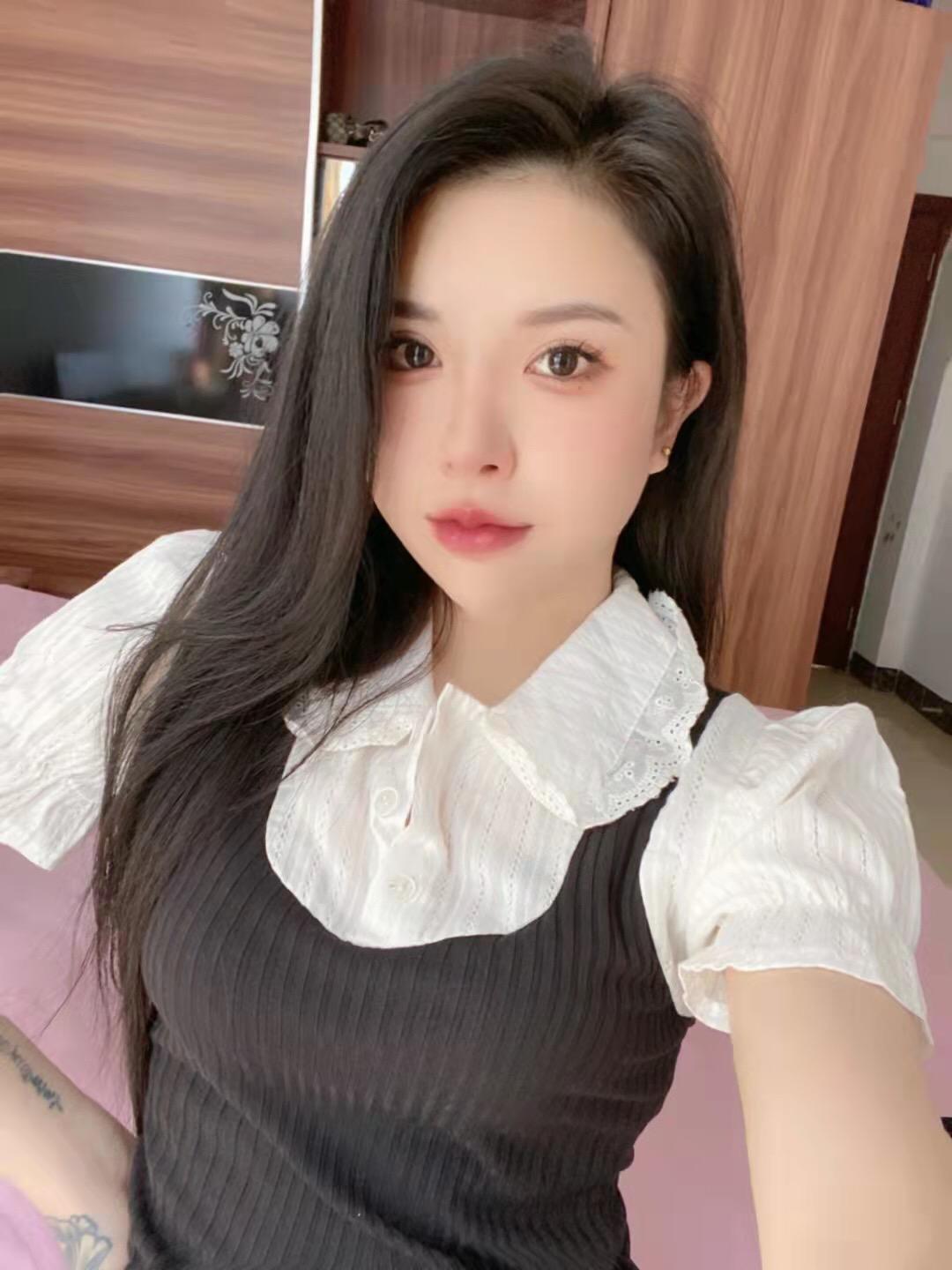 美女亚希，身材给力，屁股给力，制服可选 第2张
