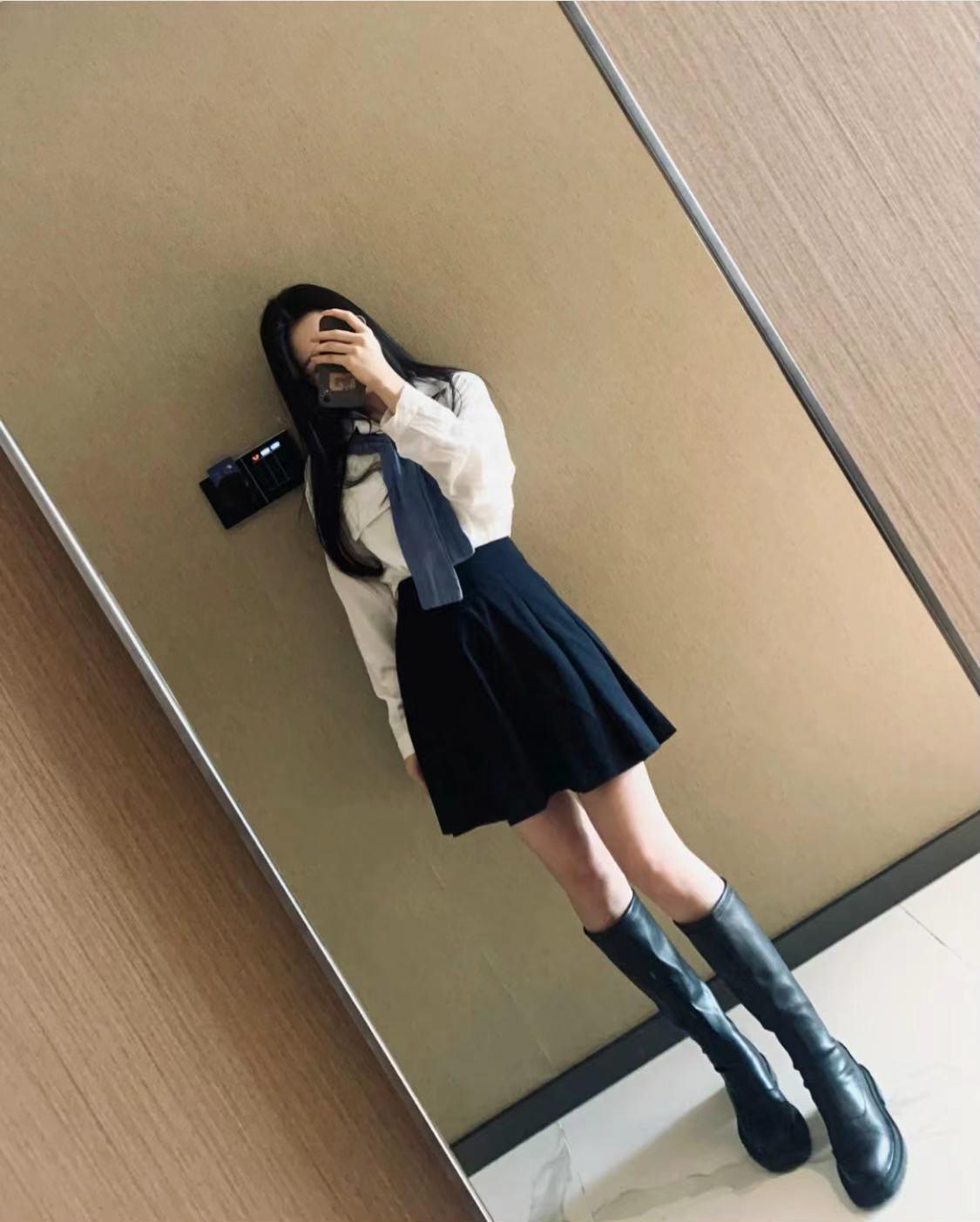 第一回分享，妹儿是个气质美女，还不错，喜欢的可以一试 第3张