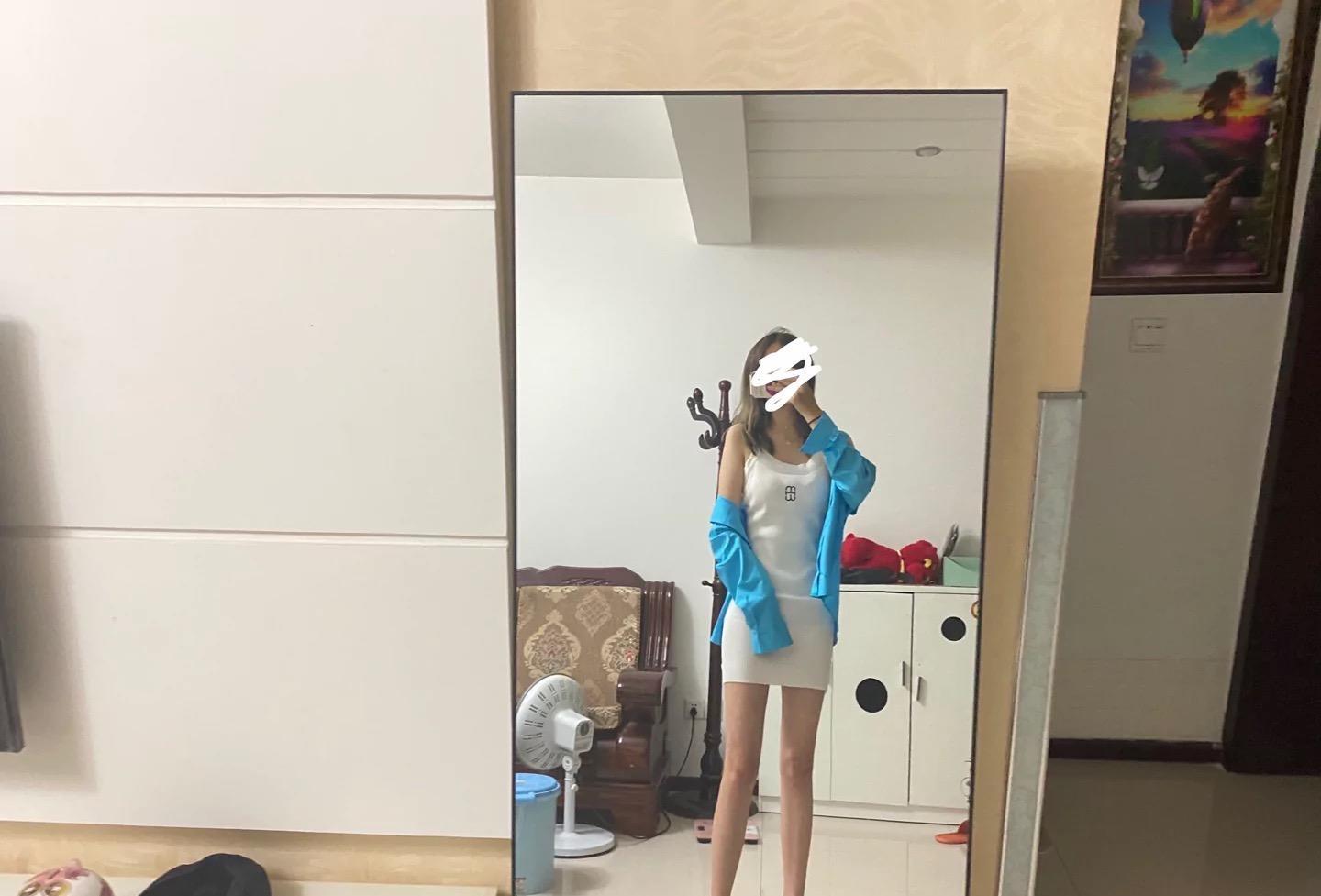 高挑沫沫，颜控的来，确实年轻好看性价比高 第3张