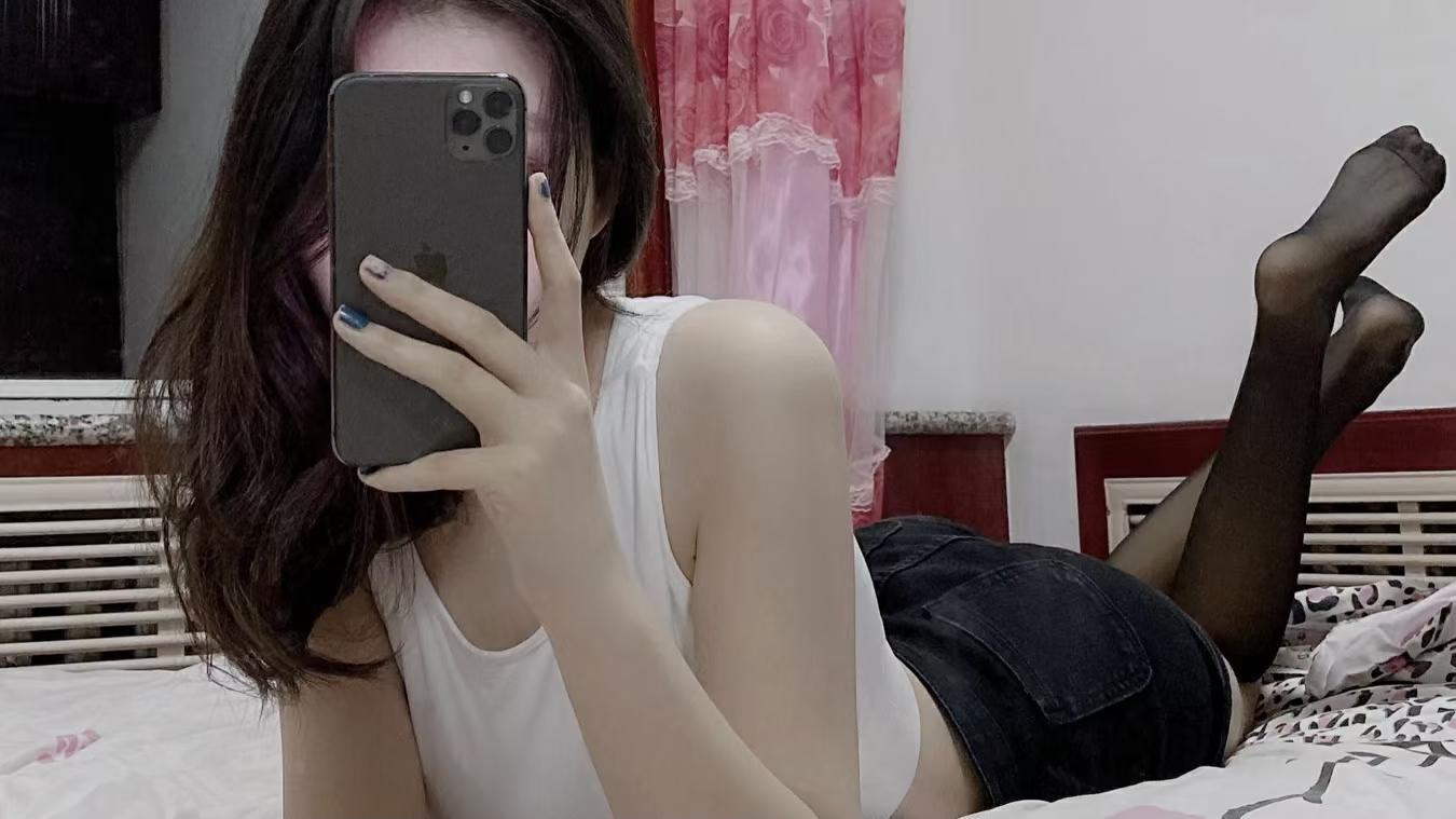 南海区靓女小悠悠，高颜值，腿玩年 第1张
