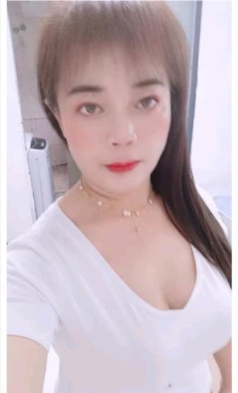 偷吃的良家熟女，把她艹爽了怎么玩都行 第2张