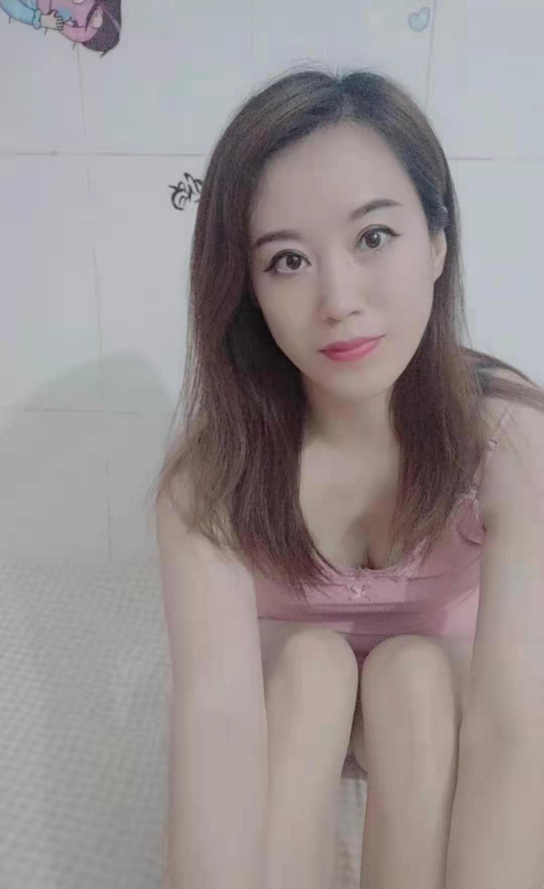 の欲求不満な东北少妇，可舌吻 第4张