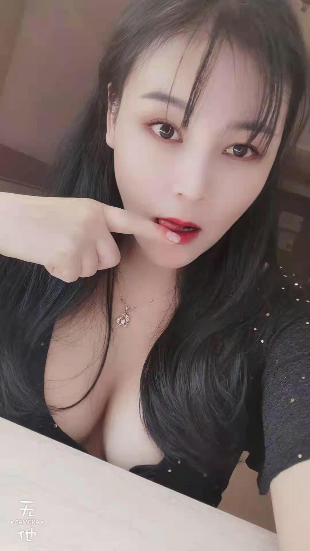 环保导师私约，雪白雪白的大咪咪很挺 第3张