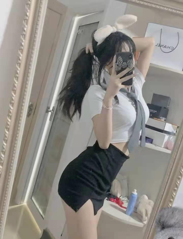 小游戏主播冰冰，纯纯的小御姐范儿 第2张