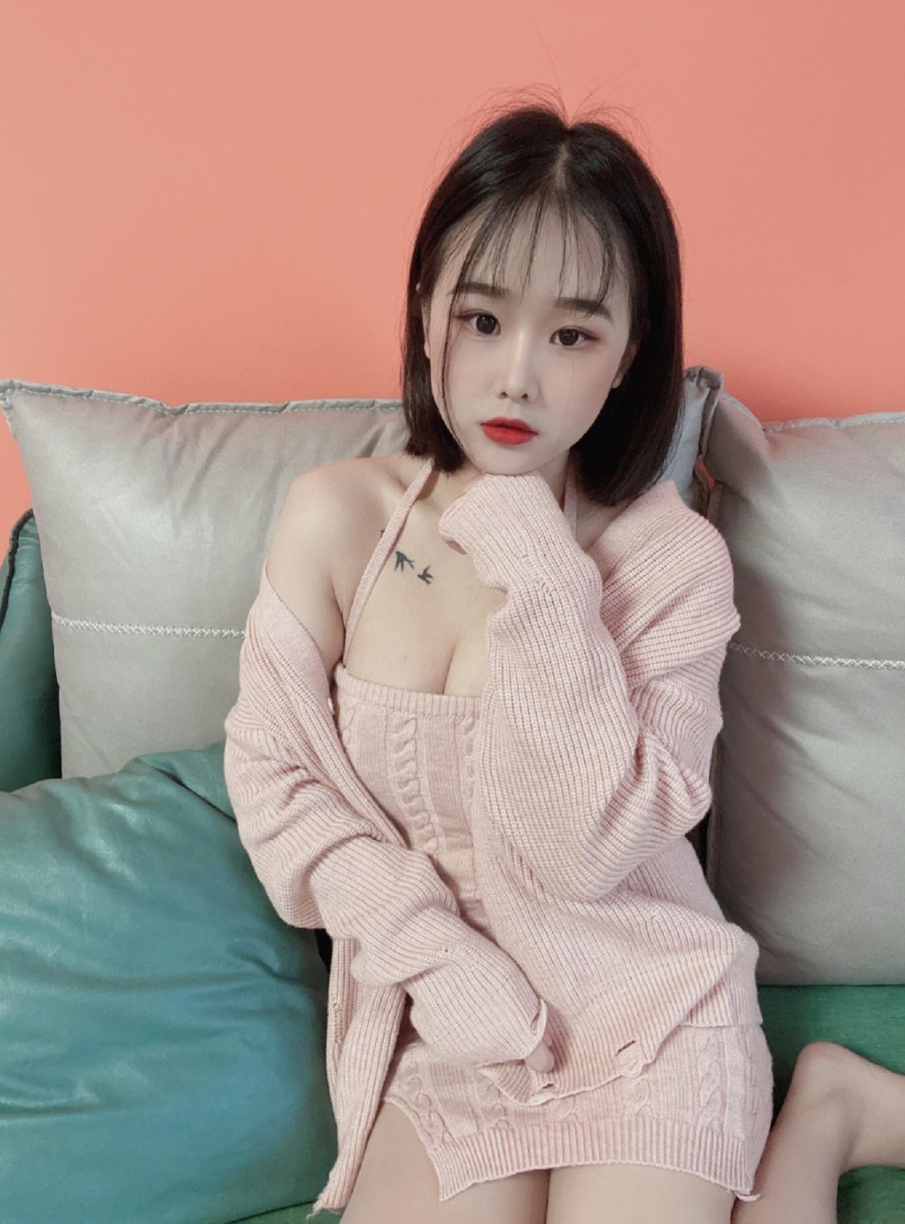 清纯蛋蛋后微微，娇小可爱型 第3张